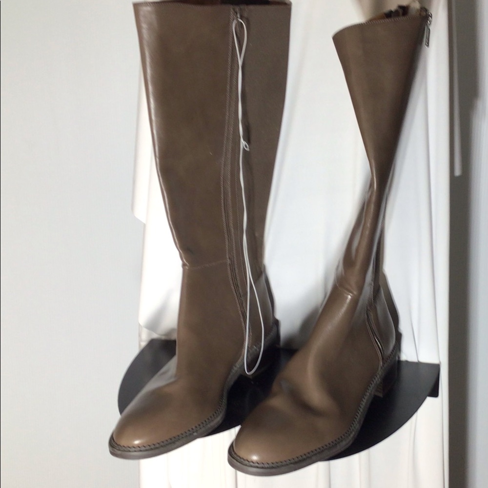Womens long boots never worn